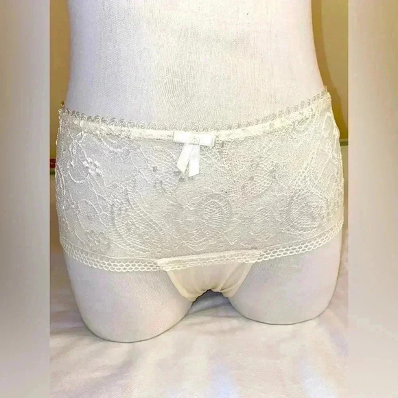 💥Light Beige 💥Laced Bra and Underwear set Soft Touch Delicate Lace 💥 - Picture 3 of 11